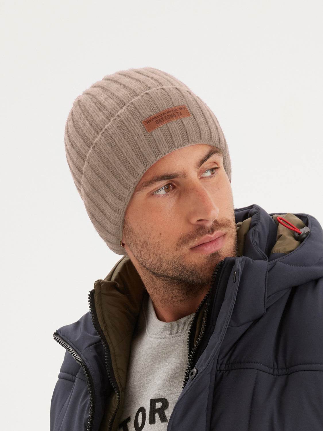 Bonnet day 2 - Bonnet montant a revers
