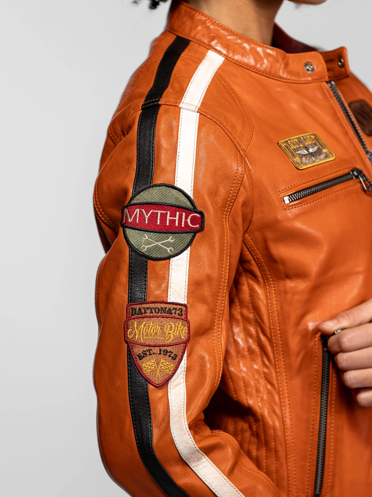 Wartburgin - Blouson moto vintage femme - Image 12